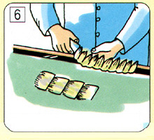 Spread the hair thinly, fold and mix it, then apply a thin layer of paste.