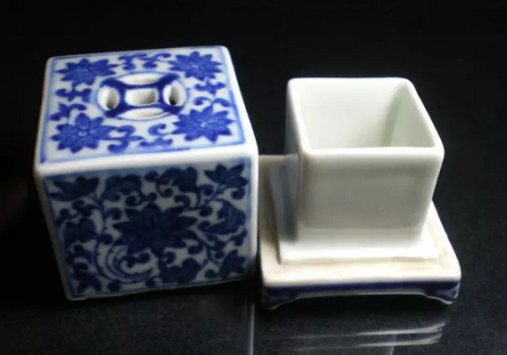 Ancient Chinese Scholar Desk Items- Container for storing paste