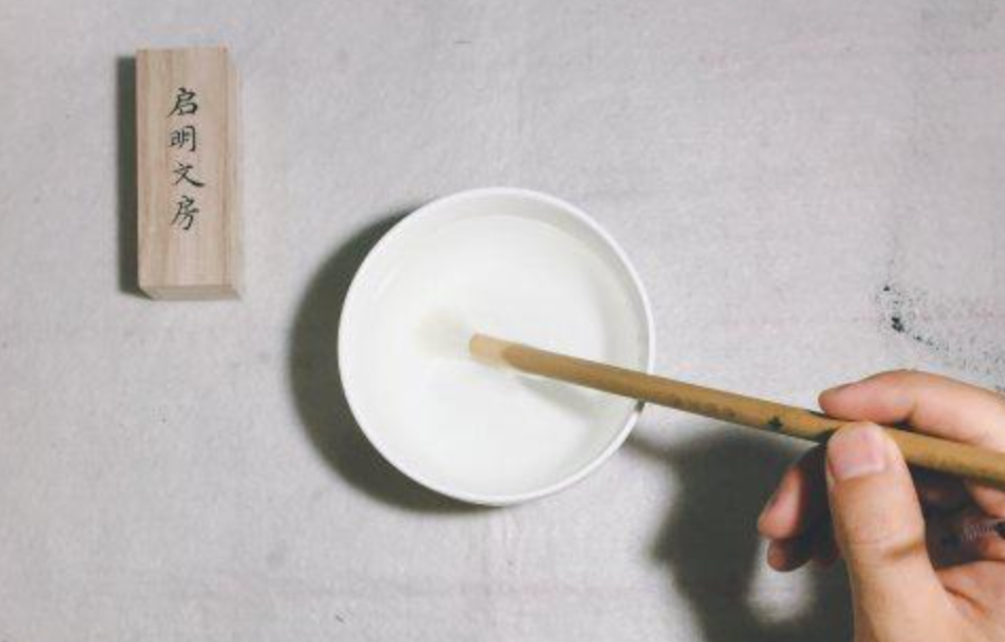 Repeat these steps until the brush is fully fanned out and the bristles are soft.