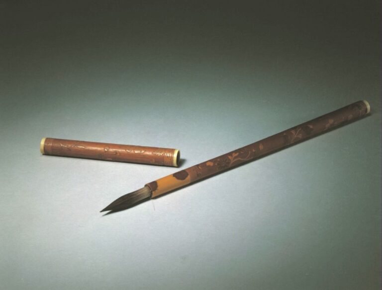 How Ancient Chinese Brushes Were Made and Materials？